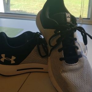 Ladies Under Armour tennis shoes